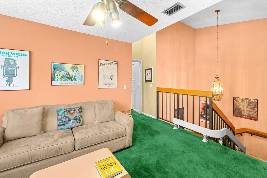 En Venta: $375,000 (3 camas, 2 baños, 1920 Pies cuadrados)