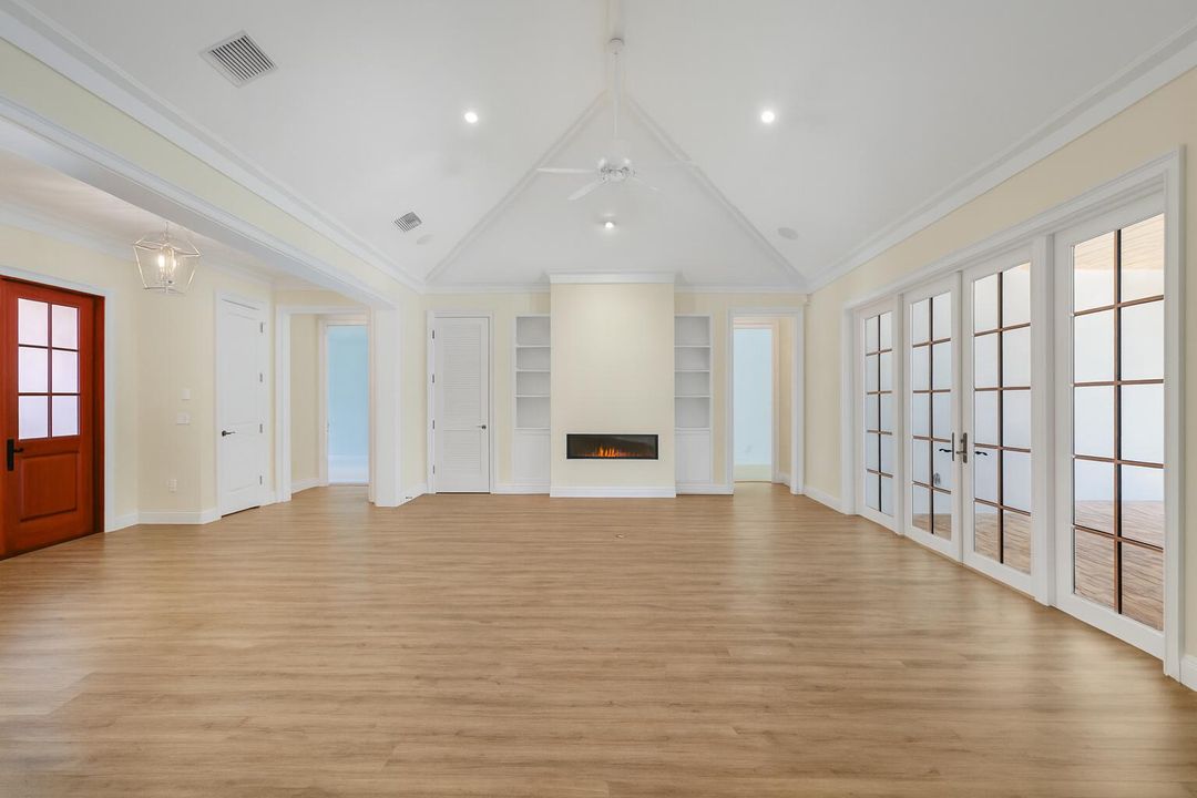 For Sale: $2,050,000 (3 beds, 3 baths, 2968 Square Feet)