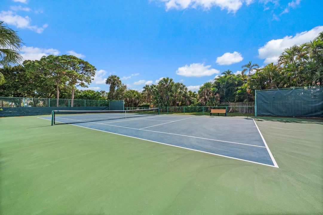 For Sale: $1,099,000 (3 beds, 2 baths, 1930 Square Feet)