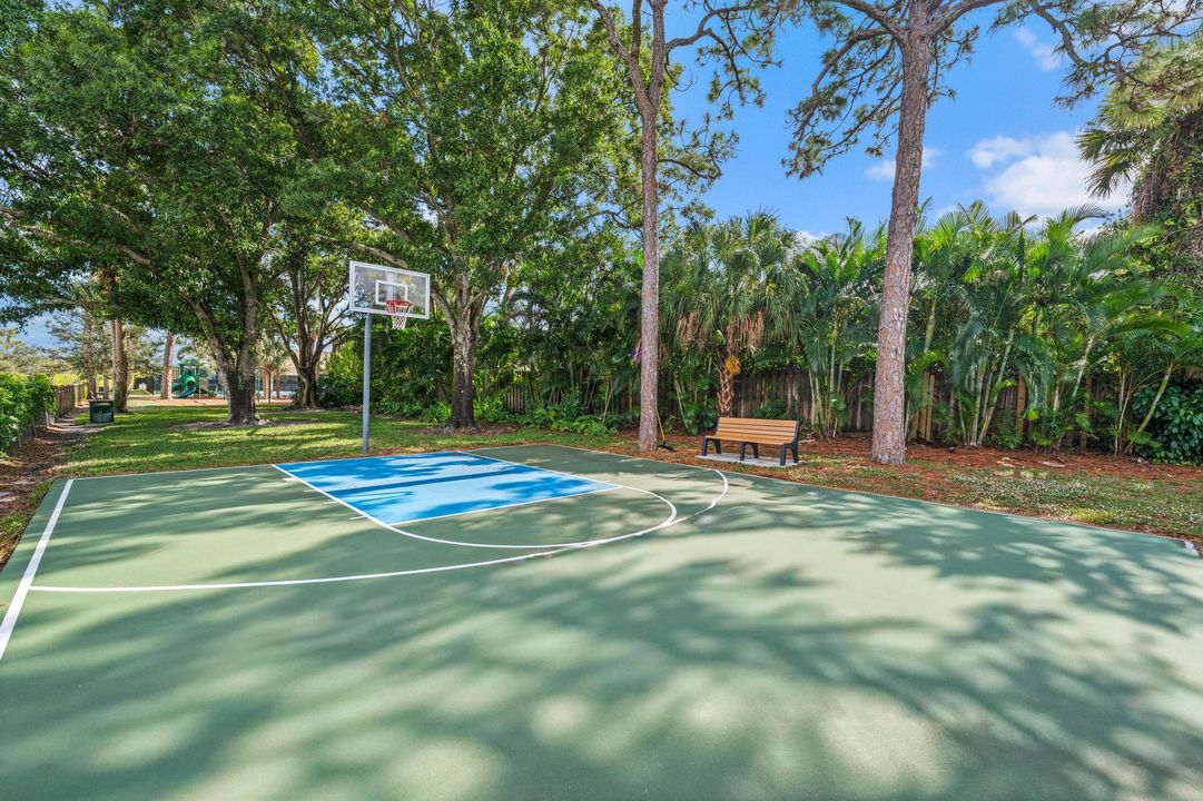 For Sale: $1,099,000 (3 beds, 2 baths, 1930 Square Feet)