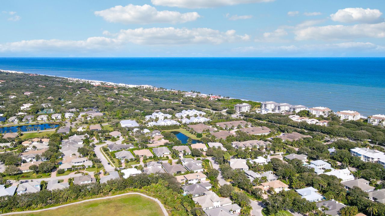 For Sale: $2,050,000 (3 beds, 3 baths, 2968 Square Feet)
