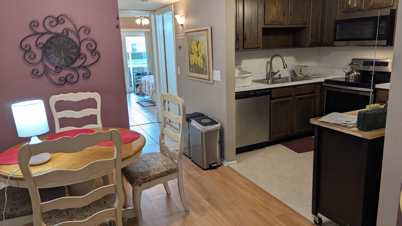 For Sale: $104,900 (1 beds, 1 baths, 630 Square Feet)