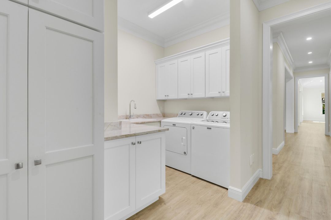 For Sale: $2,050,000 (3 beds, 3 baths, 2968 Square Feet)