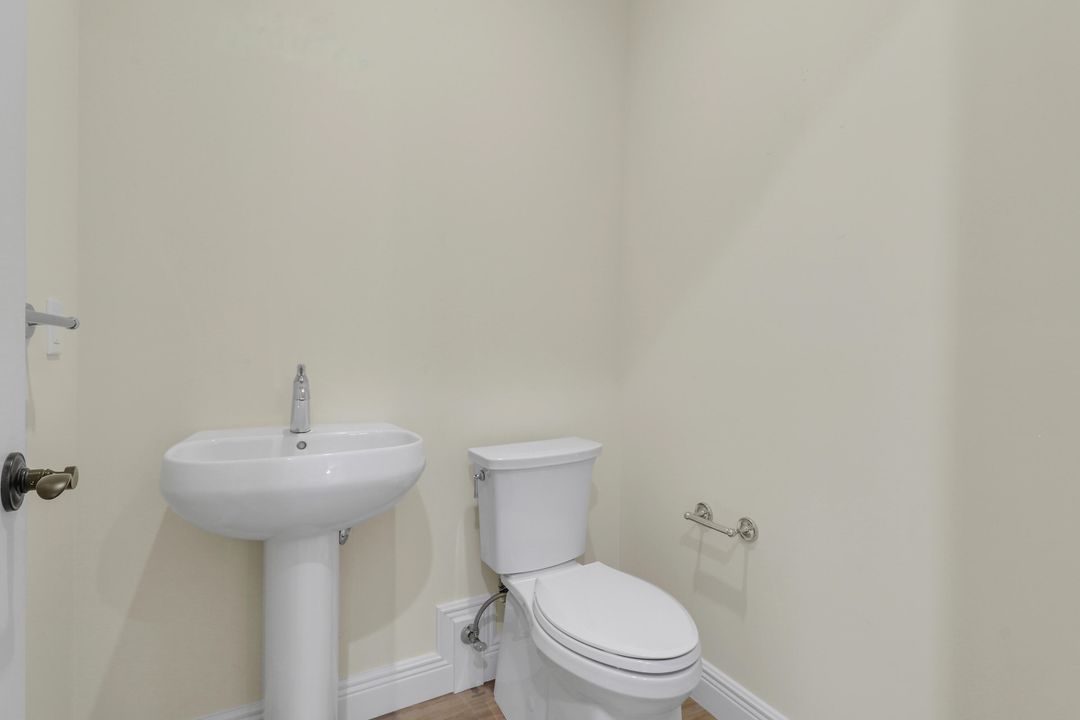 For Sale: $2,050,000 (3 beds, 3 baths, 2968 Square Feet)