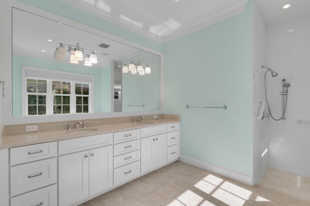 For Sale: $2,050,000 (3 beds, 3 baths, 2968 Square Feet)