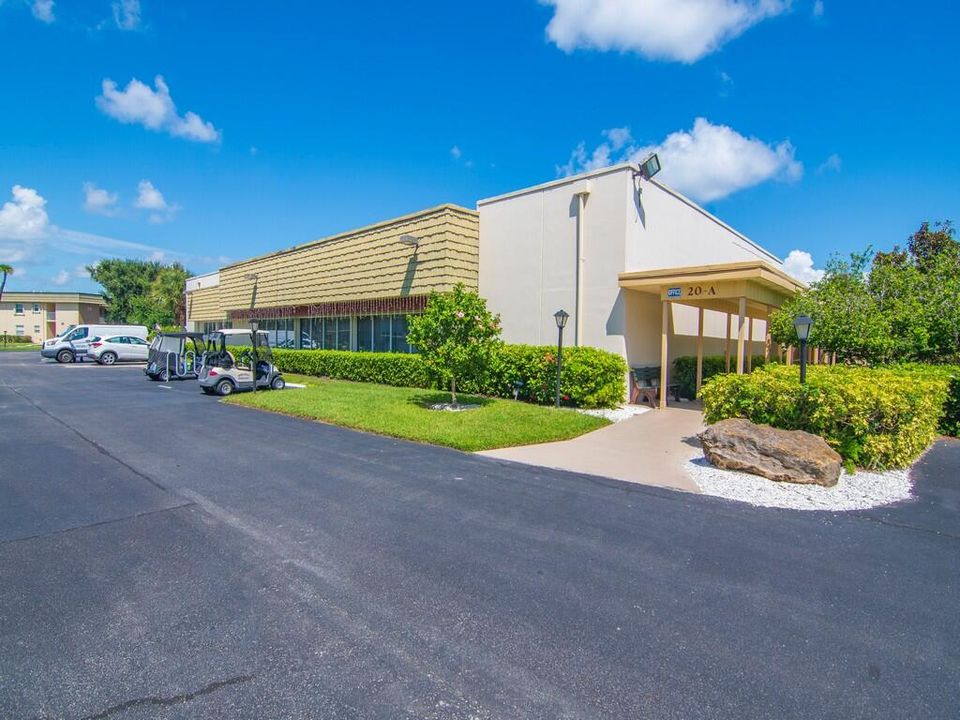 For Sale: $104,900 (1 beds, 1 baths, 630 Square Feet)