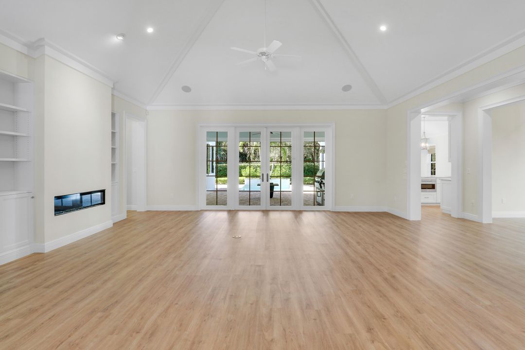 For Sale: $2,050,000 (3 beds, 3 baths, 2968 Square Feet)