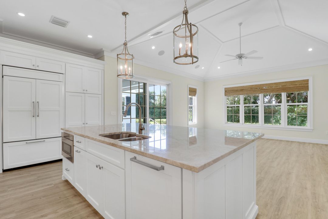 For Sale: $2,050,000 (3 beds, 3 baths, 2968 Square Feet)