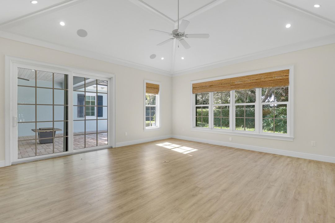 For Sale: $2,050,000 (3 beds, 3 baths, 2968 Square Feet)