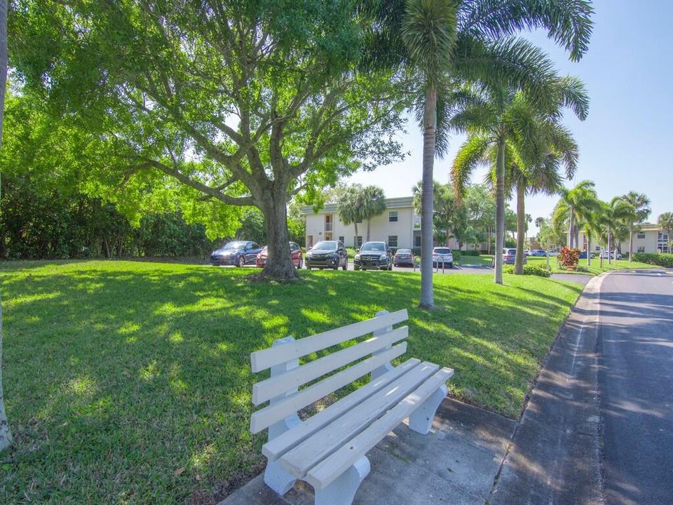 For Sale: $104,900 (1 beds, 1 baths, 630 Square Feet)