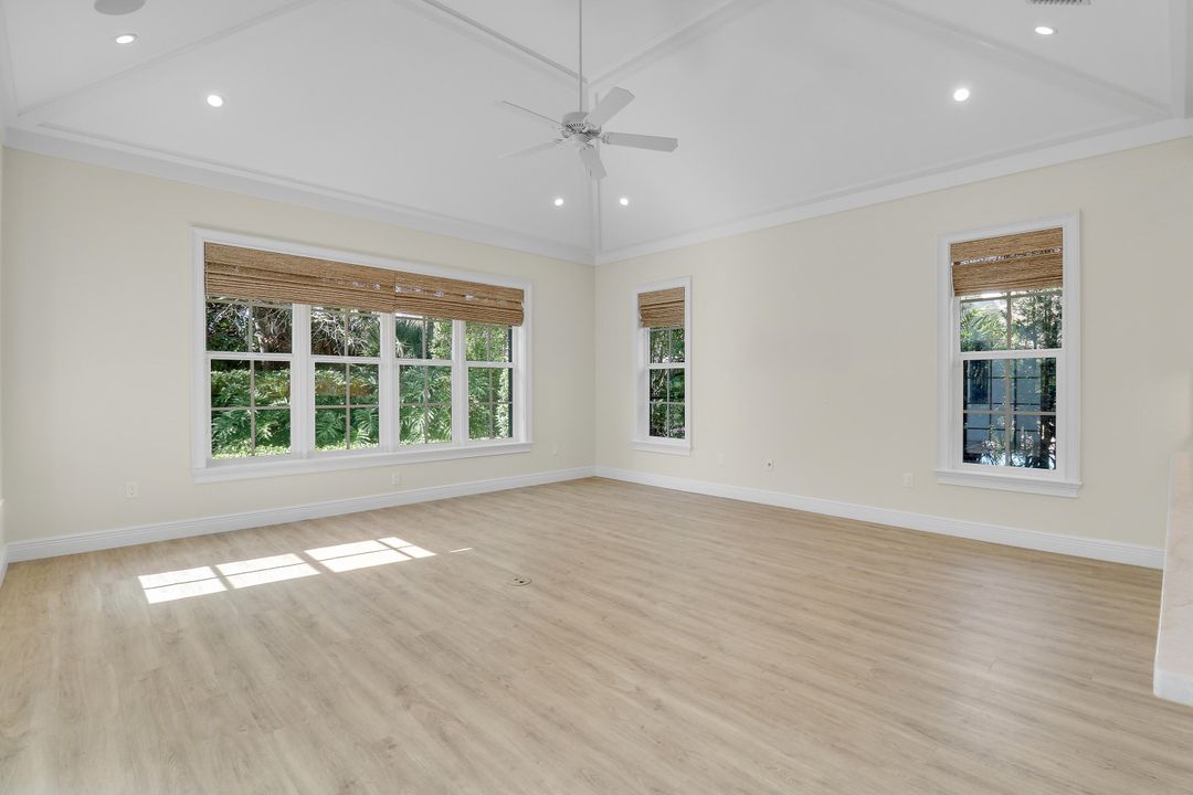 For Sale: $2,050,000 (3 beds, 3 baths, 2968 Square Feet)