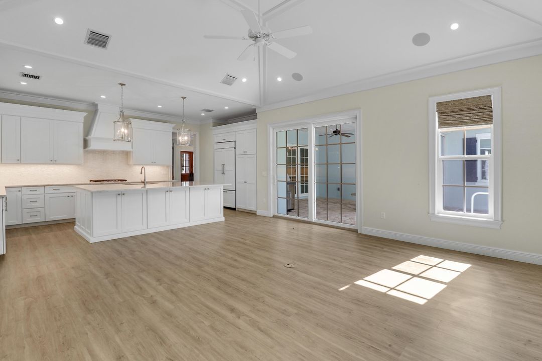 For Sale: $2,050,000 (3 beds, 3 baths, 2968 Square Feet)