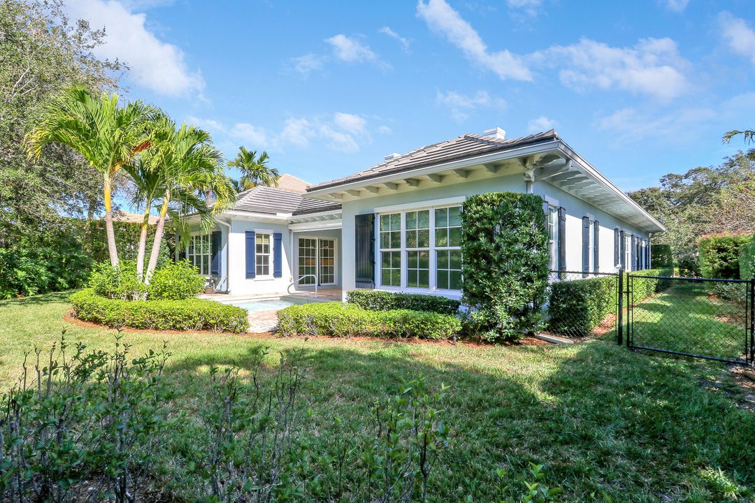 For Sale: $2,050,000 (3 beds, 3 baths, 2968 Square Feet)