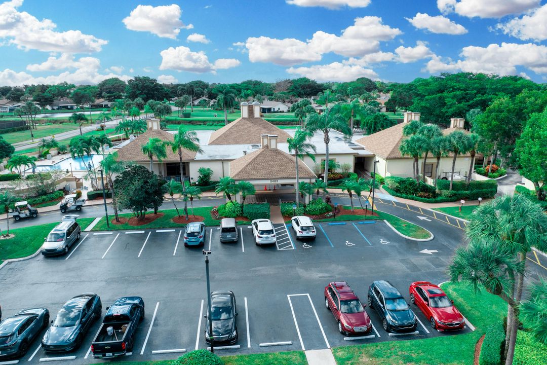 En Venta: $375,000 (3 camas, 2 baños, 1920 Pies cuadrados)