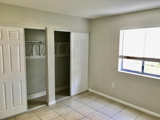 For Rent: $1,800 (2 beds, 1 baths, 702 Square Feet)