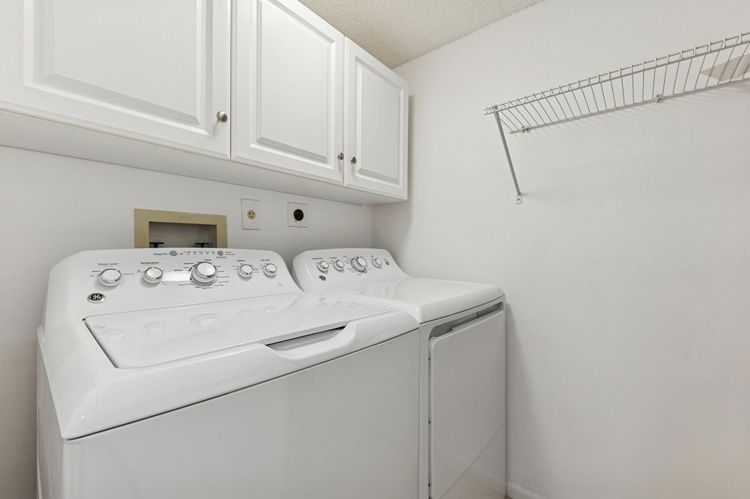 En Venta: $195,000 (2 camas, 2 baños, 1220 Pies cuadrados)