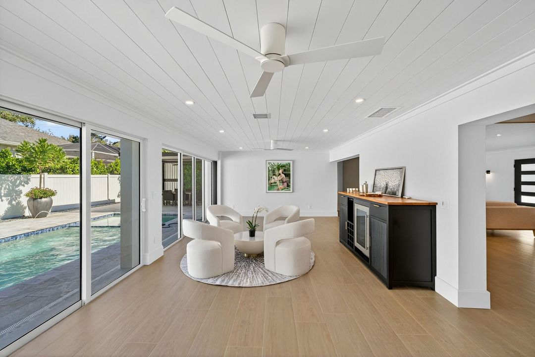 En Venta: $1,895,000 (4 camas, 2 baños, 2778 Pies cuadrados)