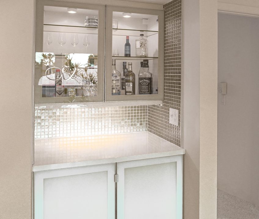 For Sale: $229,900 (2 beds, 2 baths, 1216 Square Feet)