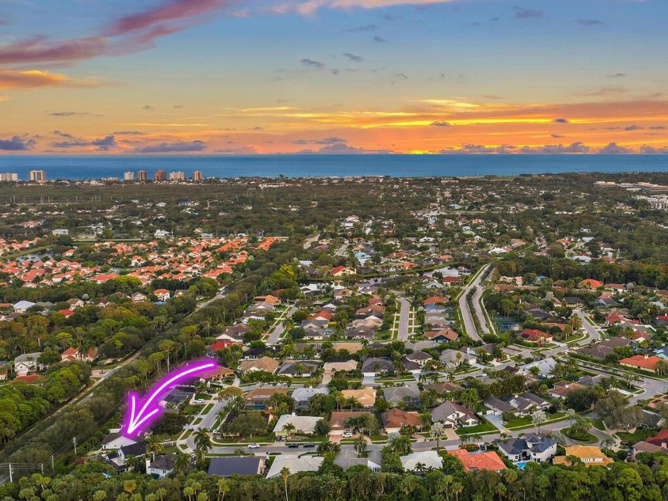 For Sale: $1,099,000 (3 beds, 2 baths, 1930 Square Feet)