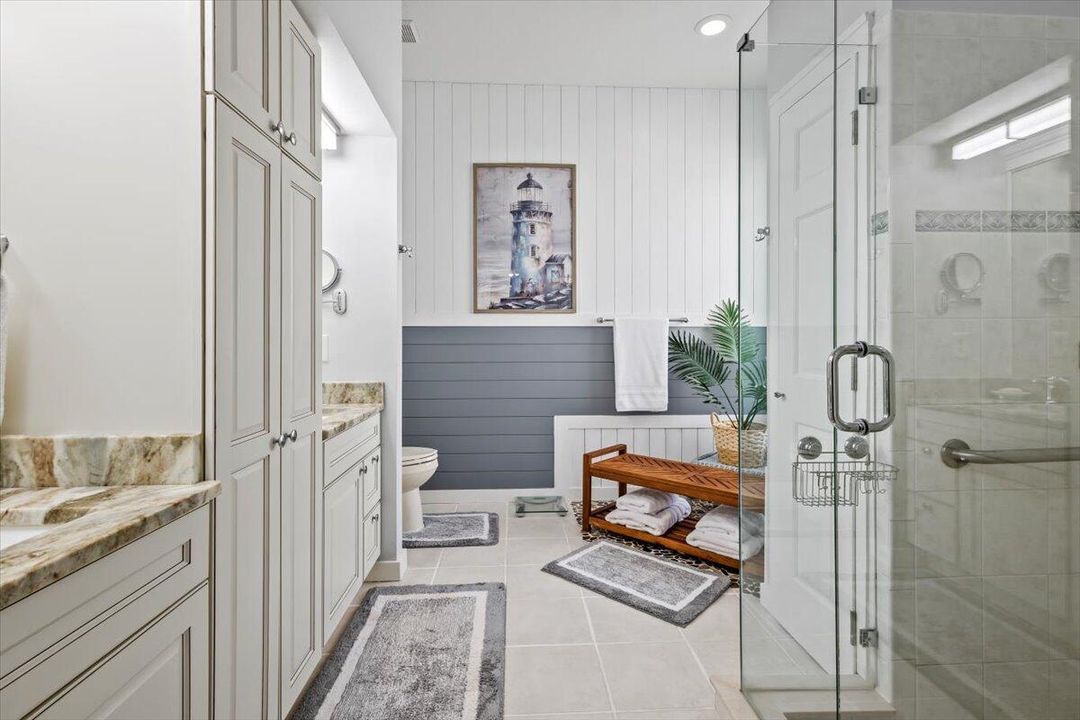 На продажу: $569,000 (2 спален, 2 ванн, 1940 Квадратных фут)