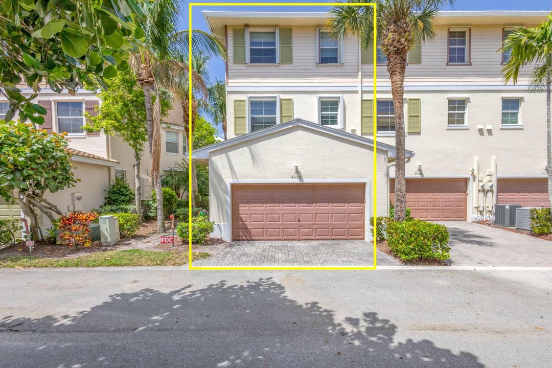 出租: $3,500 (3 贝兹, 2 浴室, 2163 平方英尺)