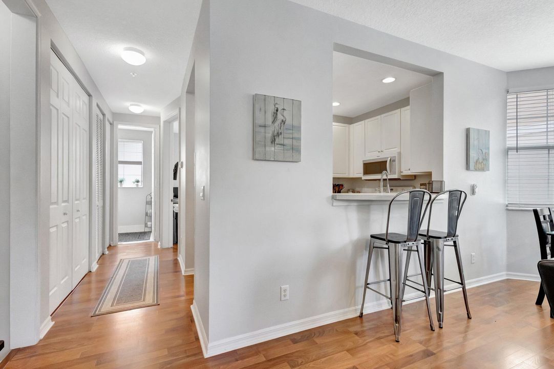 出租: $3,500 (3 贝兹, 2 浴室, 2163 平方英尺)