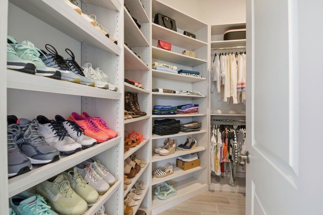 For Sale: $1,495,000 (4 beds, 3 baths, 3445 Square Feet)