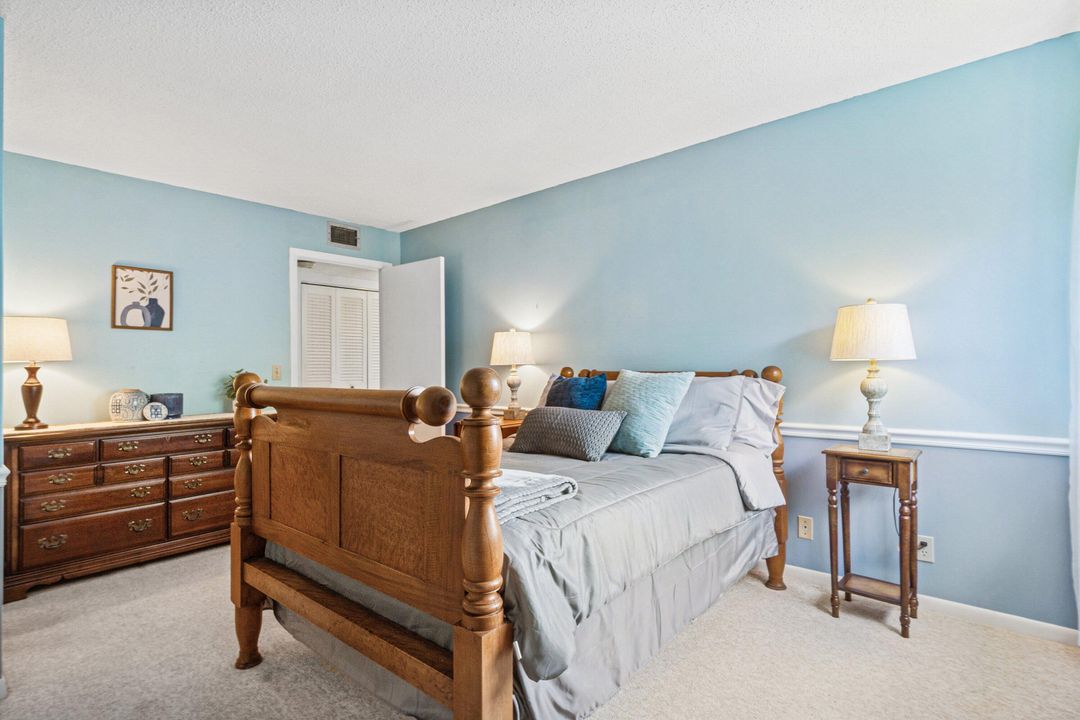 For Sale: $163,000 (2 beds, 1 baths, 880 Square Feet)