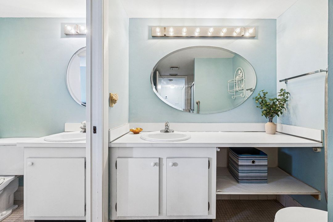 For Sale: $163,000 (2 beds, 1 baths, 880 Square Feet)