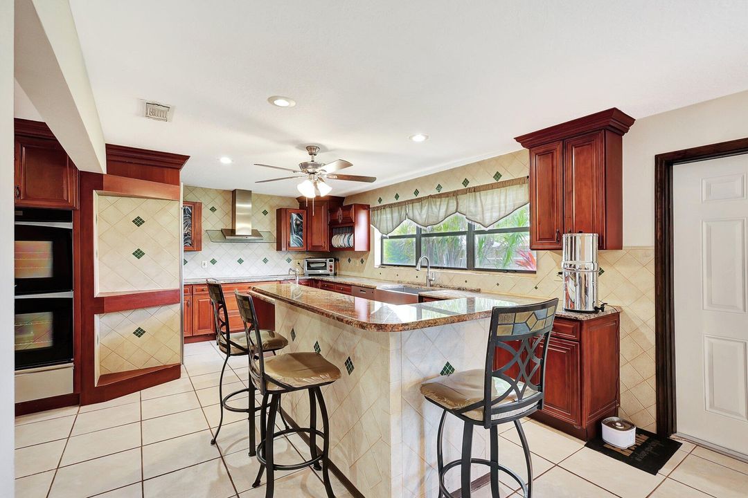 For Rent: $2,600 (3 beds, 2 baths, 2254 Square Feet)