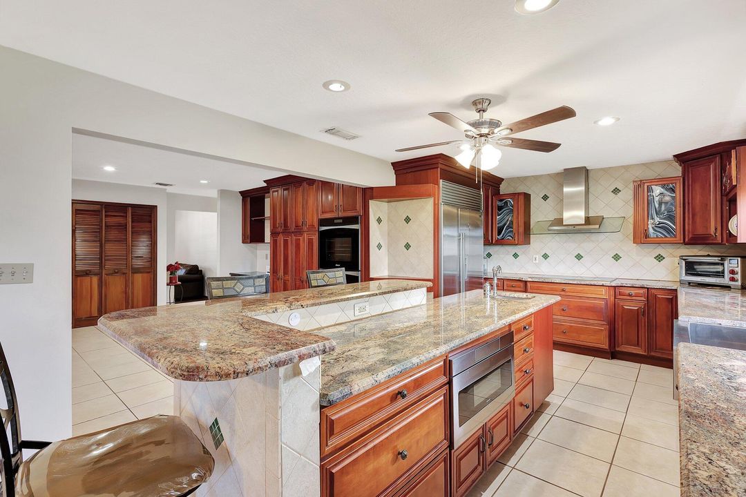 For Rent: $2,600 (3 beds, 2 baths, 2254 Square Feet)