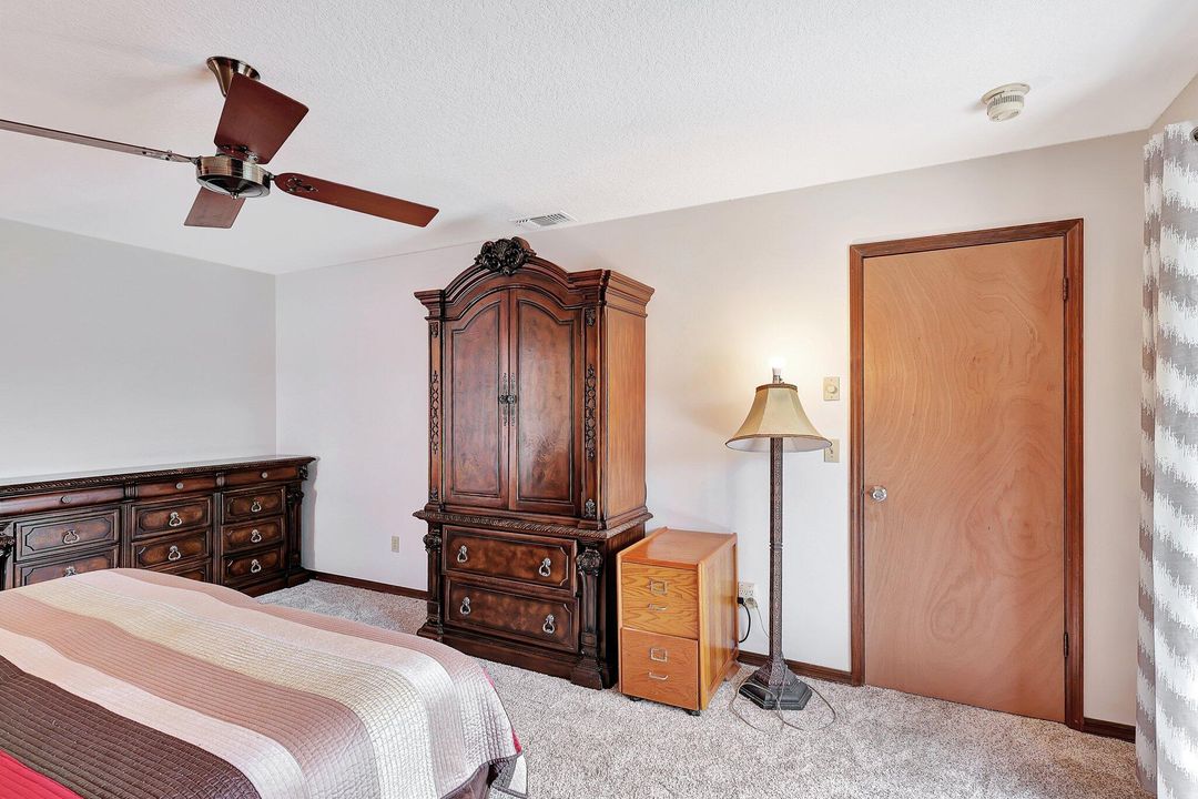 For Rent: $2,600 (3 beds, 2 baths, 2254 Square Feet)