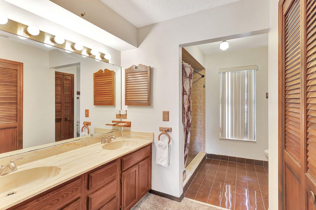 For Rent: $2,600 (3 beds, 2 baths, 2254 Square Feet)