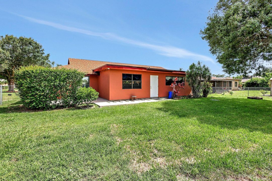 For Rent: $2,600 (3 beds, 2 baths, 2254 Square Feet)