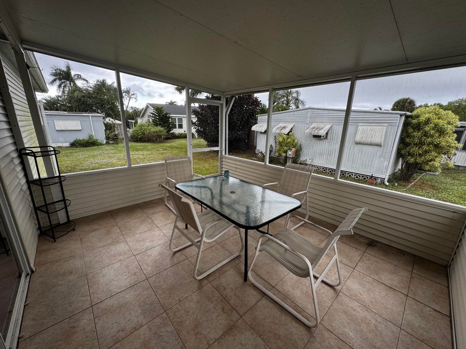 На продажу: $119,000 (3 спален, 2 ванн, 1760 Квадратных фут)