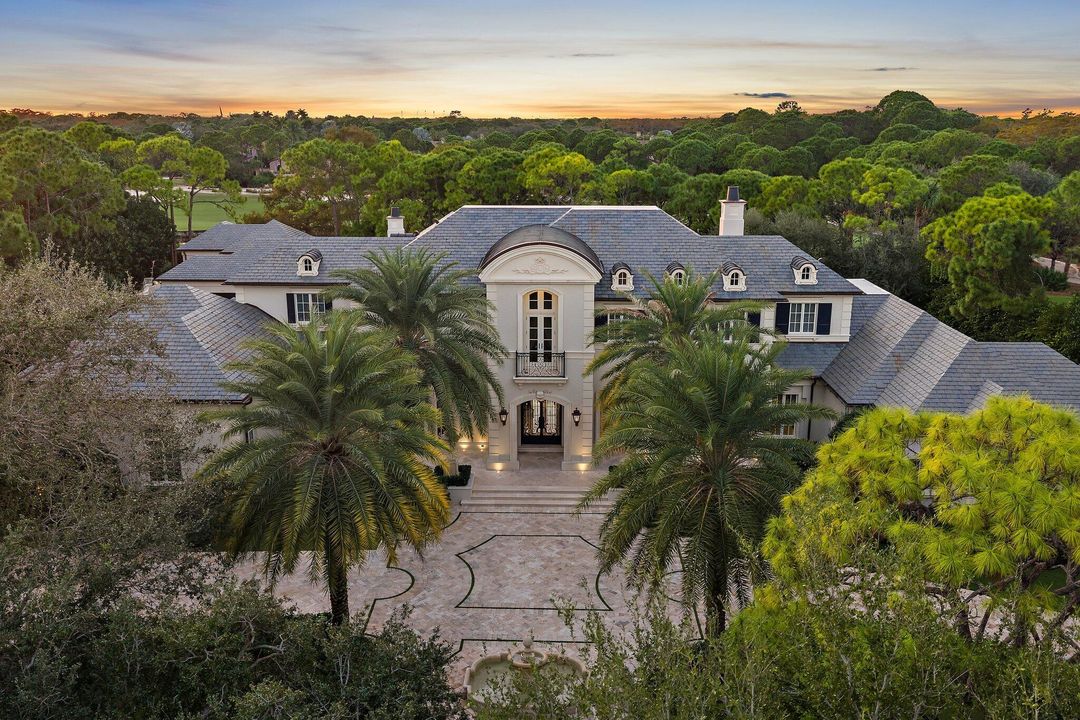 На продажу: $26,500,000 (6 спален, 8 ванн, 10401 Квадратных фут)