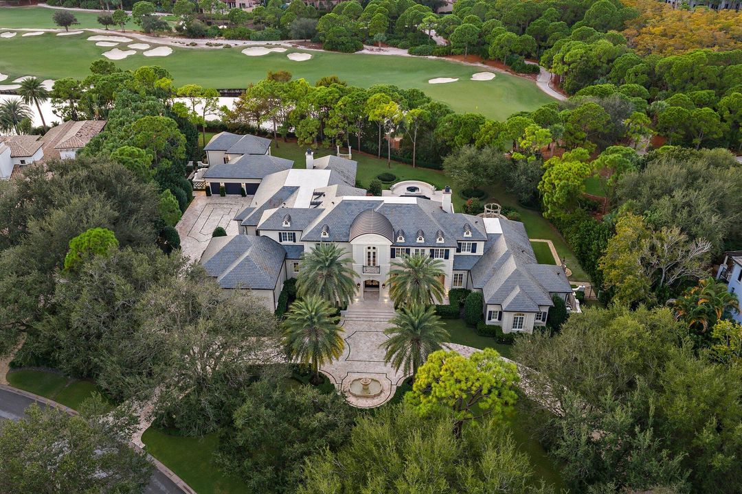 На продажу: $26,500,000 (6 спален, 8 ванн, 10401 Квадратных фут)