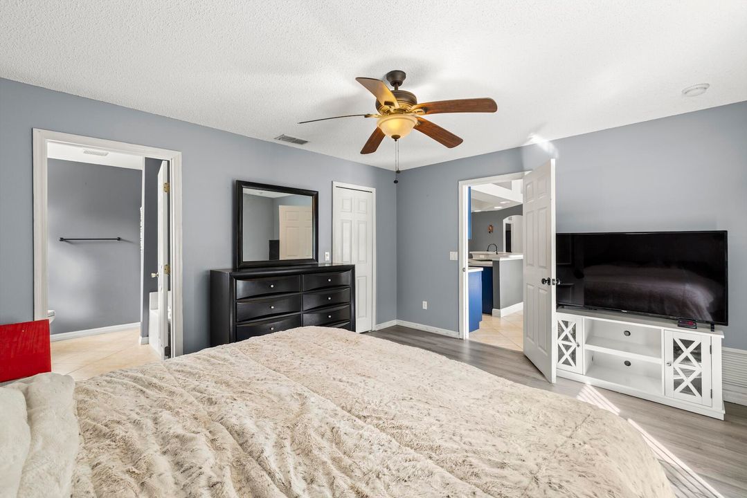 For Sale: $385,000 (3 beds, 2 baths, 1422 Square Feet)