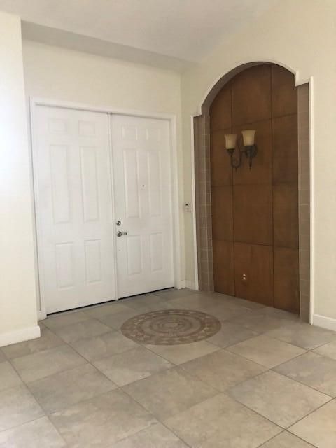 For Rent: $2,450 (3 beds, 2 baths, 1744 Square Feet)