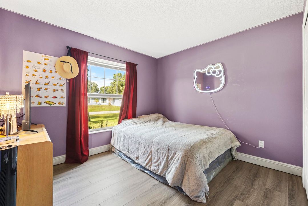 For Sale: $385,000 (3 beds, 2 baths, 1422 Square Feet)