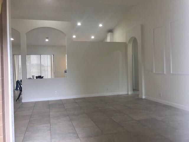 For Rent: $2,450 (3 beds, 2 baths, 1744 Square Feet)