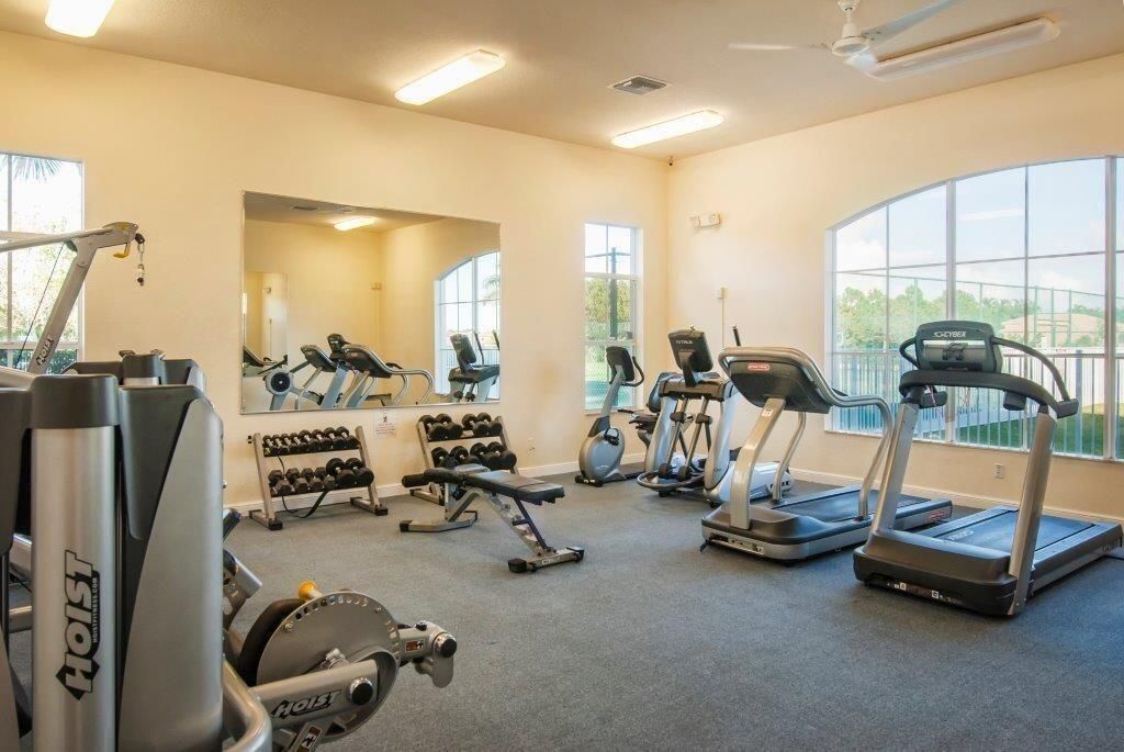 For Rent: $2,450 (3 beds, 2 baths, 1744 Square Feet)