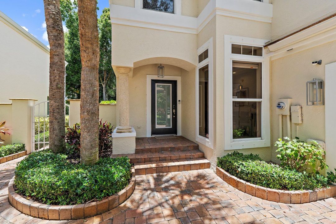 For Sale: $1,299,000 (3 beds, 2 baths, 2502 Square Feet)