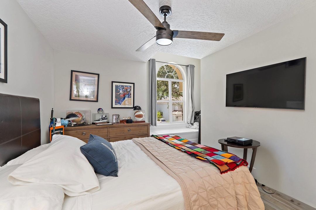 For Sale: $1,299,000 (3 beds, 2 baths, 2502 Square Feet)