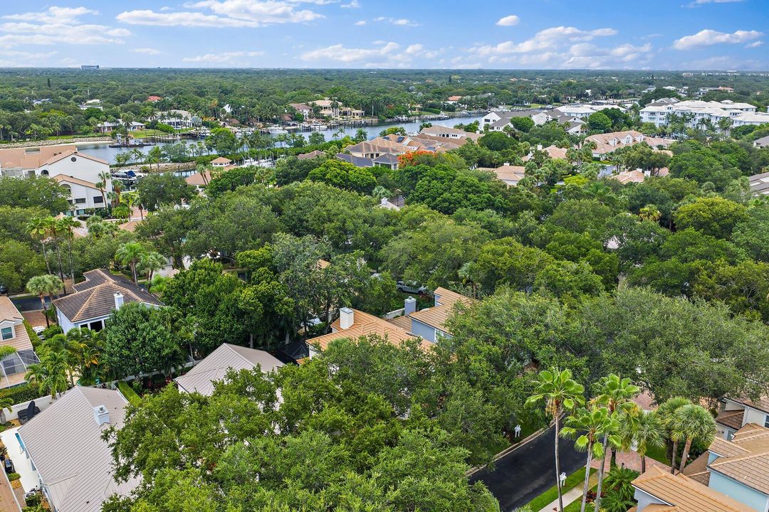 For Sale: $1,299,000 (3 beds, 2 baths, 2502 Square Feet)
