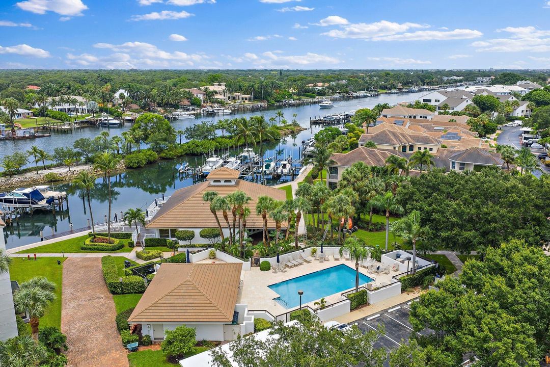 For Sale: $1,299,000 (3 beds, 2 baths, 2502 Square Feet)