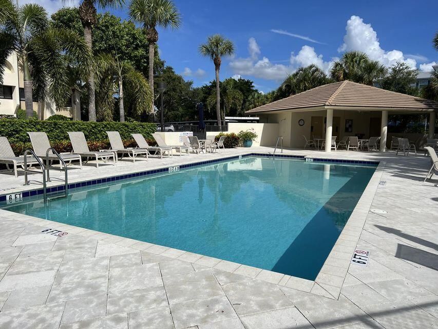 For Sale: $1,299,000 (3 beds, 2 baths, 2502 Square Feet)