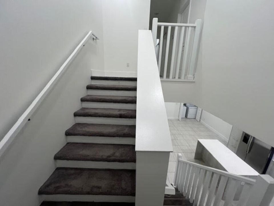 En Renta: $2,795 (2 camas, 3 baños, 1407 Pies cuadrados)