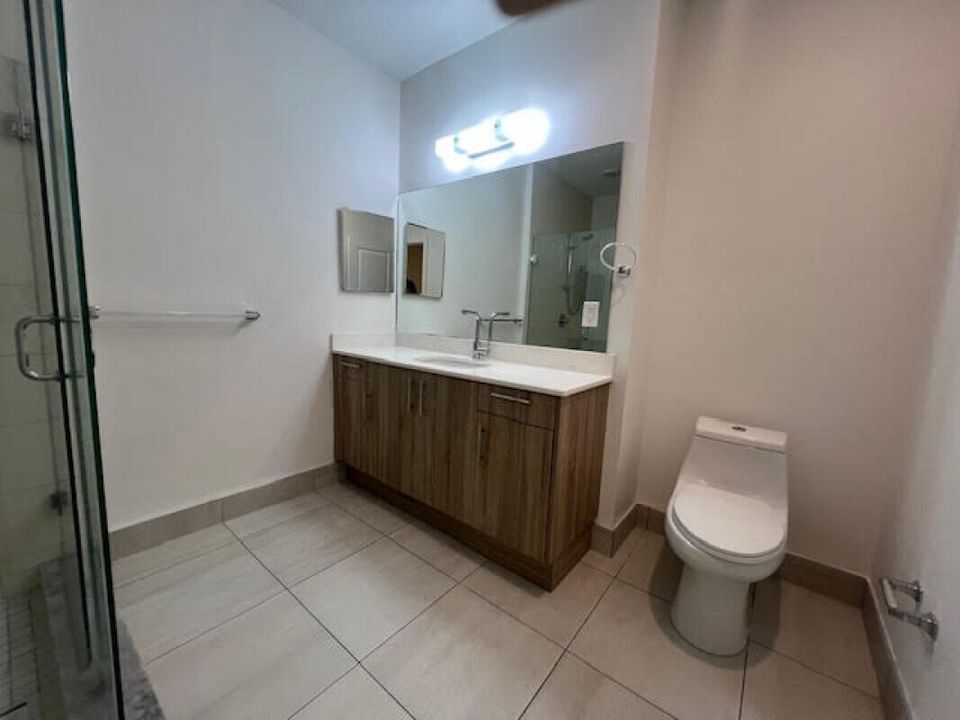 En Renta: $2,795 (2 camas, 3 baños, 1407 Pies cuadrados)