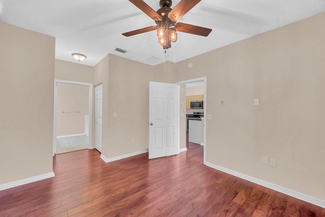 For Rent: $1,900 (2 beds, 2 baths, 1087 Square Feet)